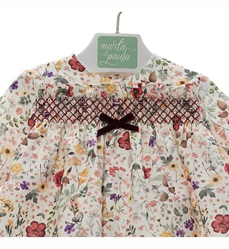 Jesusito niña estampado flores &amp; nidos bordados de Marta y Paula | Aiana Larocca