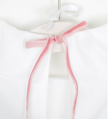 Blusa blanca detalle terciopelo de Eva Jeréz | Aiana Larocca