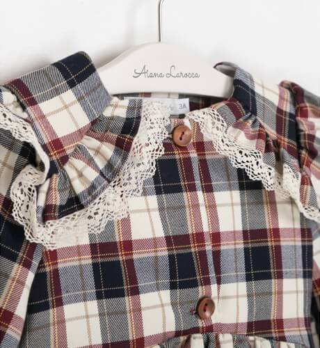 Vestido niña a cuadros detalle puntilla de Blanca Valiente | Aiana Larocca