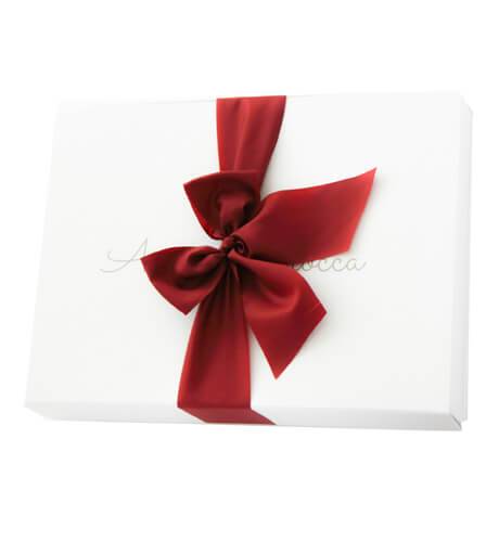 Caja regalo con lazada  | Aiana Larocca