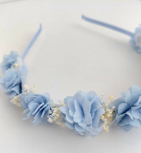 DIADEMA flores Azul empolvado Siena | Aiana Larocca