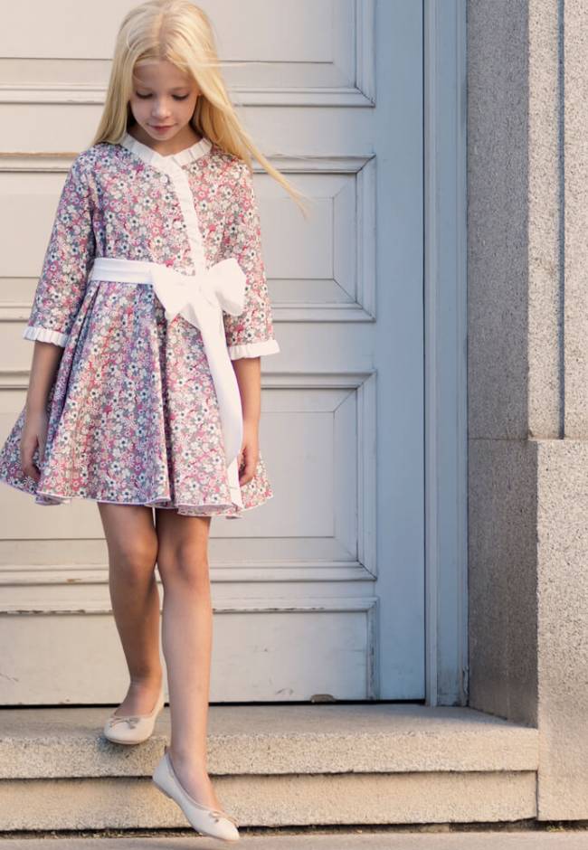 Vestido niña villela floral con lazada en crudo | Aiana Larocca